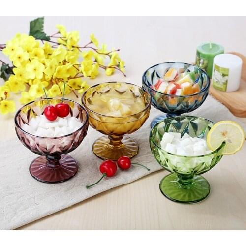 4pcs/set Multicolour Relief Ice Cream Glass Cup Color Goblets Milkshake Juice Glass Whiskey Cups Sculpture Juice Glass Goblet