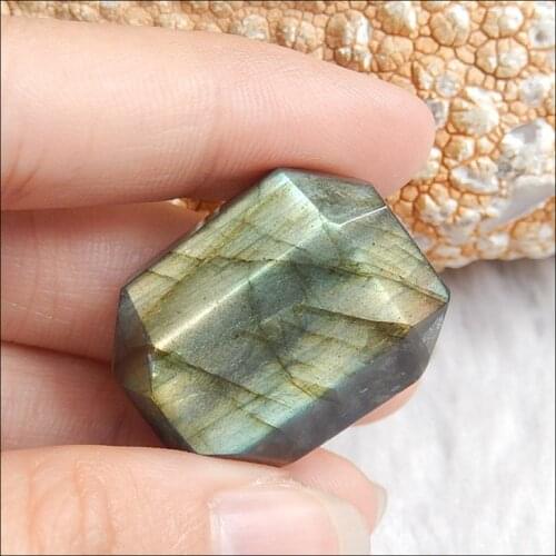 Natural Fashion faceted Labradorite Cabochon,26*21*11mm,11.9g semiprecious stone shining flash fine jewelry bead