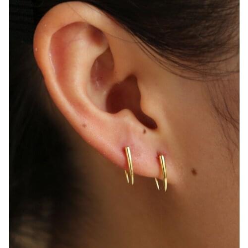 Simple horn stud earrings gold color 925 sterling silver material minimal delicate danity design 2021 latest earring design