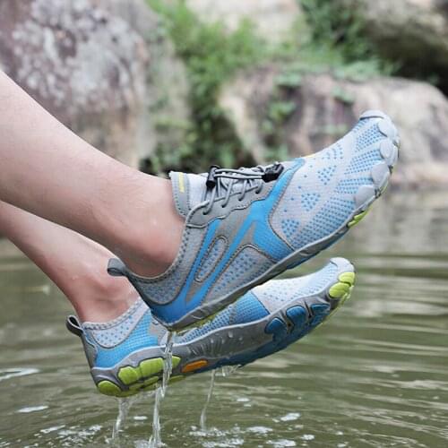 New outdoor climbing wading shoes men mesh fabric breathable aqua shoes women elastic band beach seaside water shoes for lovers