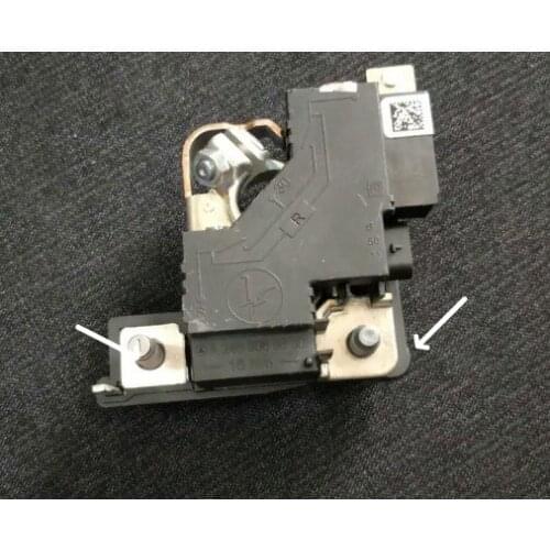 For Mercedes benz W205 C180 C200 GLC300 positive power failure protector battery current limiter