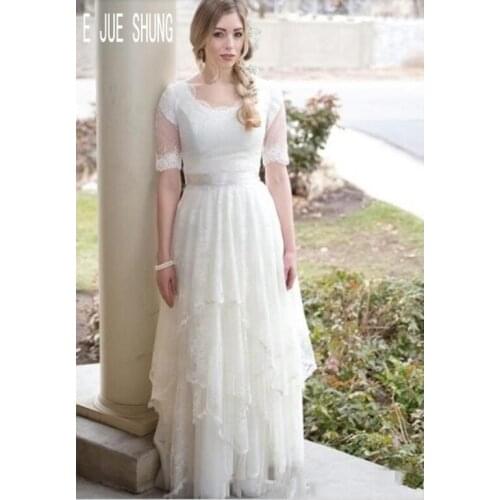 E JUE SHUNG Modern Short Sleeve Wedding Dresses Scoop Neck Lace Up Back Country Tiered A Line Bridal Gowns Robe De Mariee