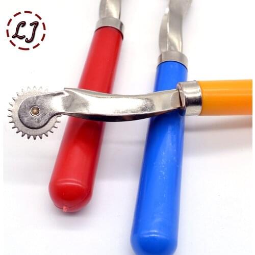 Randon color 1 piece sewing tool scriber for cloth leather Draw Point location carving Working Sewing Groover Craft Tools DIY