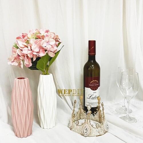 Plastic vase Nordic color vase creative camellia ornaments dry and wet flower vase