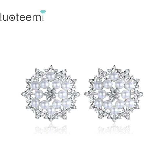 LUOTEEMI Luxury Snow Flake Stud Earrings for Women Small Multiple Imitation Pearl Jewelry Boucle Oreille Femme Friends Gifts