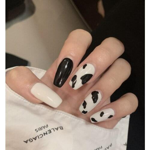 24pcs Small Fresh White Flowers Decorated Frosted Matte Wearable Fake Nails Suitable Fairy Girl Summer Hand Decoration T