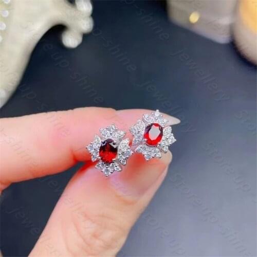 New natural garnet ear Simple fashionable exquisite compact 925 silver natural garnet ear studs lady charm