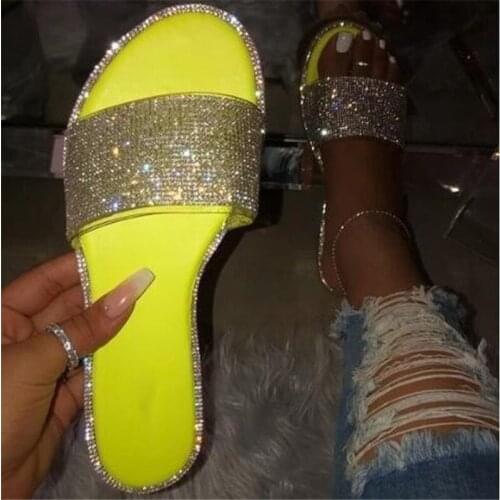 Rhinestone Slippers 2020 New Women Fashion Wild Beach Flip Flops Bright Diamond Flat Bottom Outdoor Sandals For Women Shoes