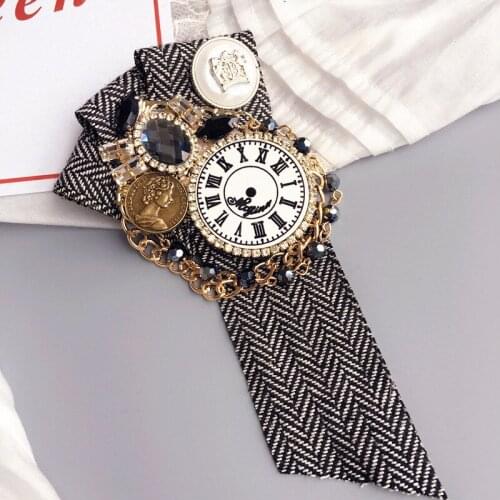 New Vintage Women Clock Brooches Fabric Long Tassel Rhinestone Link Brooch Pin Fashion Clothing Accessories Hot High Quality