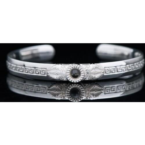 SIMPLE PRACTICE Big Bracelets