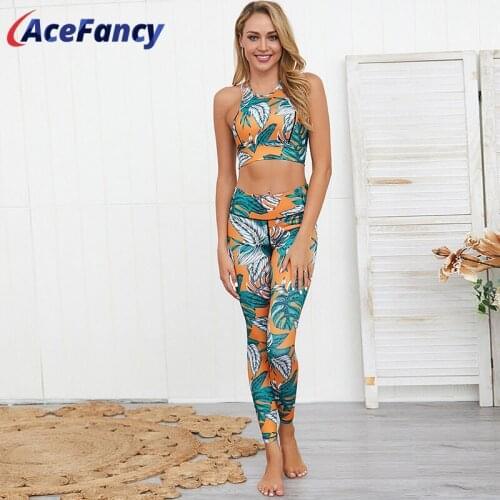Women Yoga Set Print Skinny Womens Sports Suit Super Stretchy Gym ZC2201 Sexy Seamless Yoga Set Anti-Sweat Tracksuit For Women