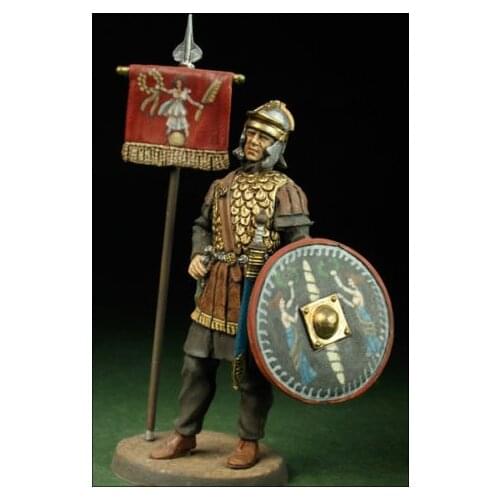 New Unassembled 1/32 54mm Roman soldier with base and shield 54mm Resin Kit DIY figure Unpainted resin model