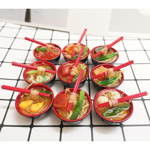 2pcs Dollhouse Miniature Food Noodles With Chopsticks Pretend Food for Blyth BJD Doll Doll Kitchen Accessories