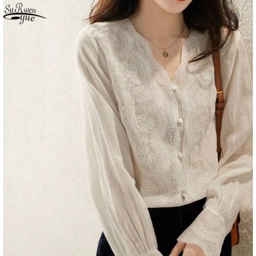 Autumn Loose Elegant Sunscreen Top V-Neck Sweet Long Sleeve Linen Blouse Women French Embroidery Flower Lace Womens Shirt 16108