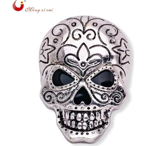 Exquisite Grimace Punk Carved Skull Delicate Jewelry Female Broach Homme Party Gold white Rhinestone Handkerchief Knot X1518