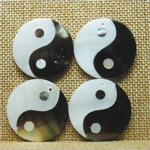 Handmade nature shell pendants chinese philosophy for charms pendants making new designs charactic items