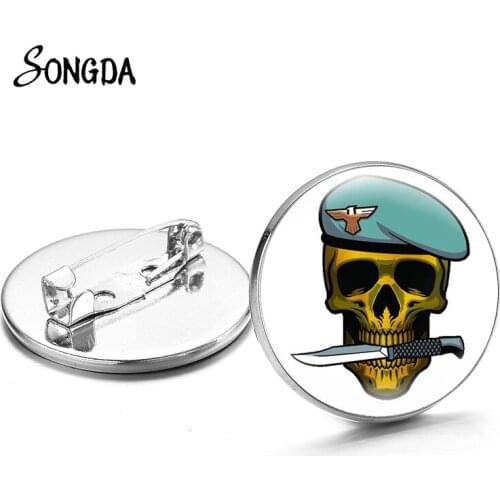 New Cartoon Soldier Skull Brooches Metal Funny Cool Lapel Pin Round Badge Backpack Clothes Decoration Brooch Jewelry Accessories