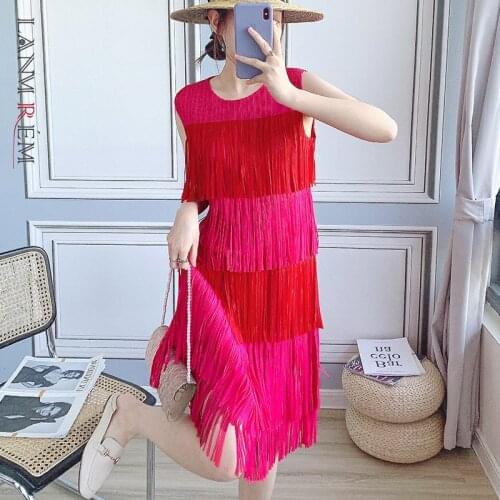 LANMREM 2021 Women Summer Tassel Dresses Slim O Neck Sleeveless Casual Lady Party Elegant Pleated Dress Fashion Tide 2D1256
