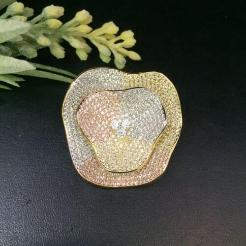 Lanyika Fashion Jewelry Classic Oval Brooch Pendant Dual Use for Wedding Party Micro Pave Popular Gift