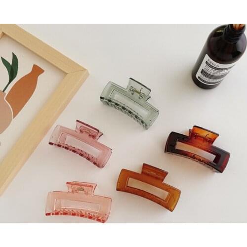 Women Acrylic Hair Claws Hair Accessories Fashion Barrettes Clip Jewelry Simple Geometric Hollow Hairpins Girl Hairgrip Headwear