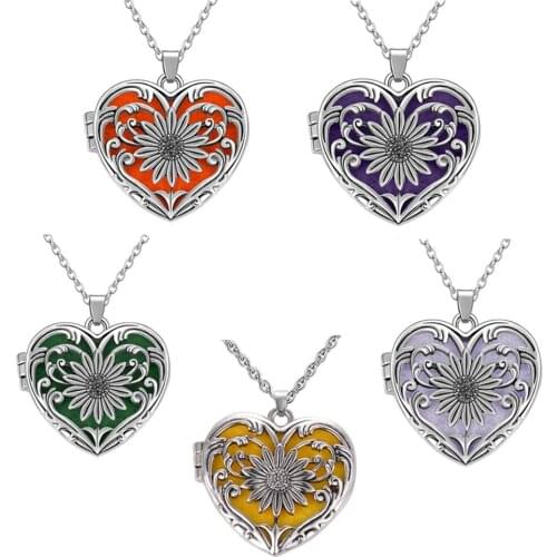 Aroma Diffuser Sun Flower Necklace Open Antique Vintage Lockets Pendant Perfume Essential Oil Aromatherapy With Pads