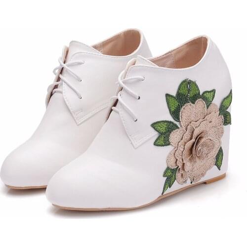 Crystal Queen Botas Women Motorcycle Ankle Boots Wedges Female Lace Up Platforms Autumn Winter Shoes Woman High Heels Flower