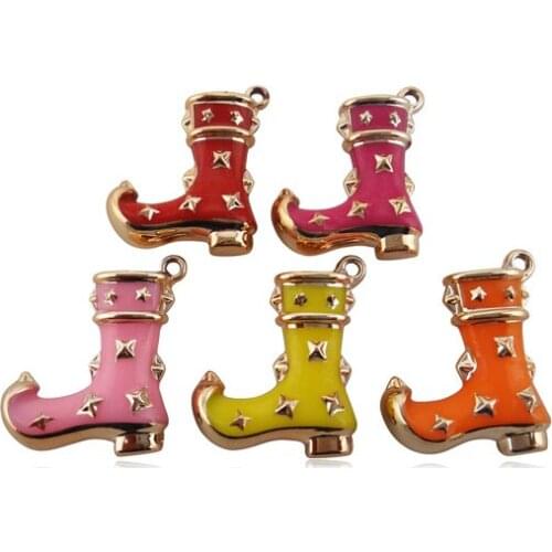 7 pieces Fashion Mix Color Acrylic Shoes Pendant Beads DIY Plastic Charm Beads cy079