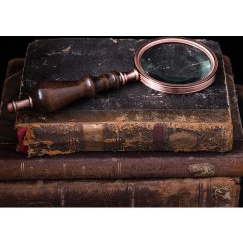 Retro 10X Magnifying Glass Wooden Handheld Magnifier Optical Magnifying Glass for Reading Repair Work Ornaments Photography Prop