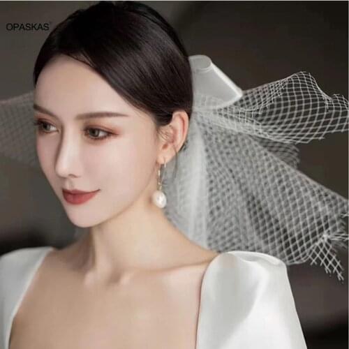 Short Bridal Wedding Veils with Large Bow Knot Lightweight Elegant Style Durable Comfortable to Wear for Bride PT