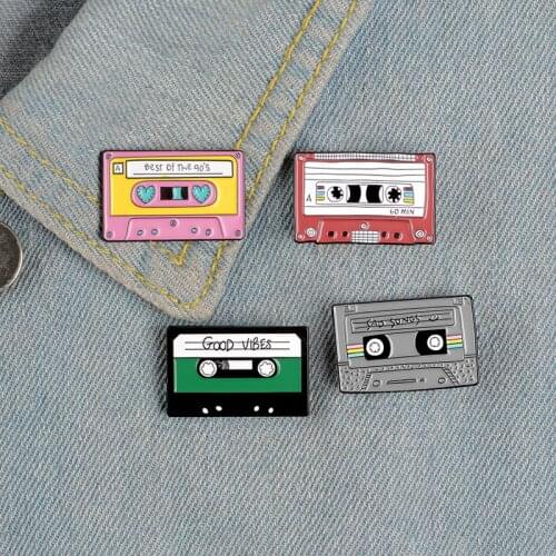 Creative Cartoon Retro Tape Radio Gramophone Music Enamel Brooch Love Alloy Badge Denim Clothes Bag Pins Women Jewelry Gifts