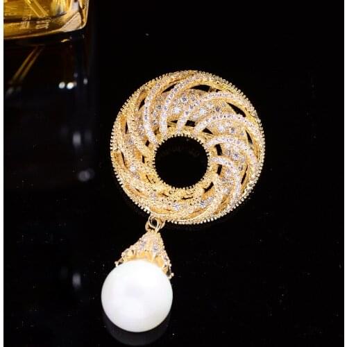 Vintage Unisex CZ Brooch Elegant Gold Color Round Geometry Brooch with Pearl Clothing Coat Suit Pin and Brooches Christmas Gift