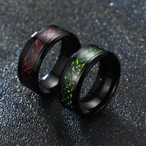 Domineering Man Ring Red Green Carbon Fiber Black Dragon Inlay Comfort Fit Stainless steel Rings for Men Wedding Band Ring