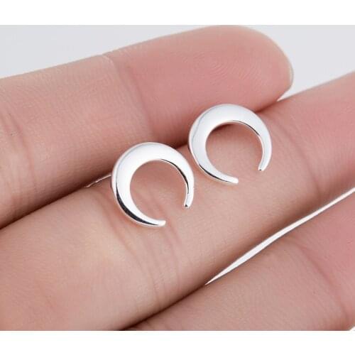 Yiustar Vintage Women Ear Stud Retro Moon Earrings for Lady Girls Jewelry Simple Half Moon Stud Earring for Femme Birthday Gift