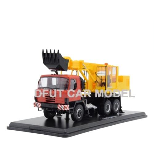 1:43 Alloy Russian Crane Strong Hydraulic Crane Childrens Toy Car Model Original Childrens Toys