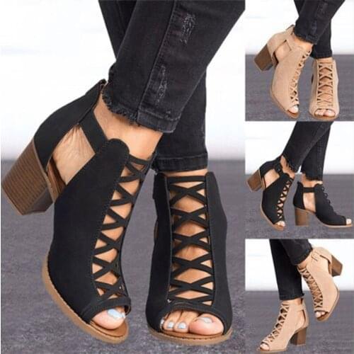 2021 Women Square Heel Sandals Peep Toe Hollow Out Chunky Gladiator Sandals with Strap Black Spring Summer Shoes HVT791