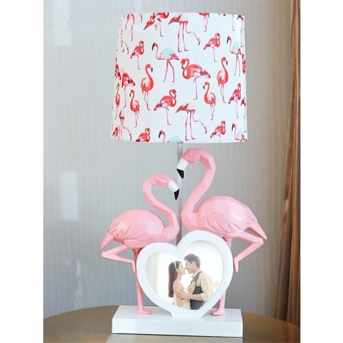 Pink flamingo table lamps bedroom lamp Nordic home living room art de gift living room tabletop decorative desk lights fixtures