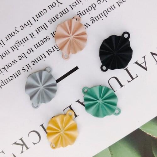 Newest 50pcs 17*24mm Rubber Enamel Alloy Floral DIy Jewelry Findings Ornament Accessories Bracelet Connector charms Pendants