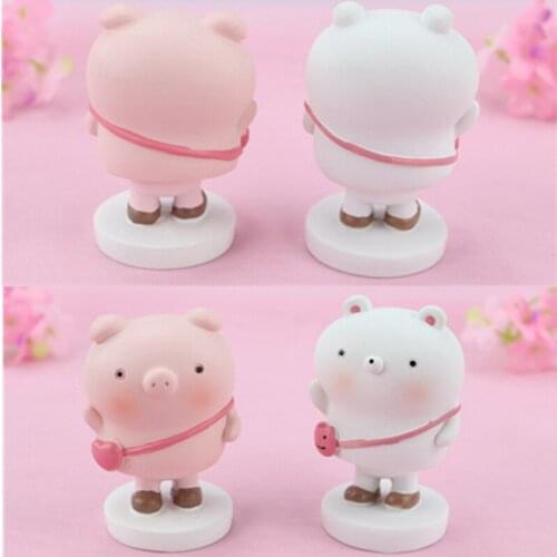Shake Body Piggy Car Ornaments Party Wedding Christmas Birthday Cake Kawaii Accessories Home Garden Room Decoration Figurines