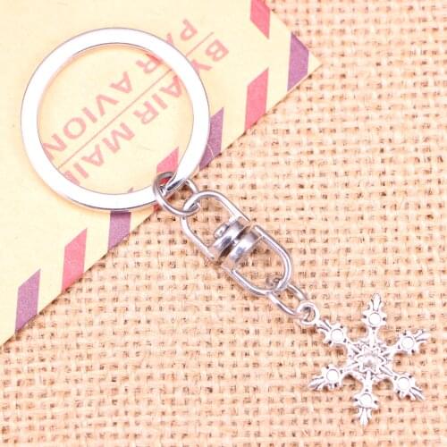 New Fashion Keychain 23x17mm snow snowflake Pendants DIY Men Jewelry Car Key Chain Ring Holder Souvenir For Gift
