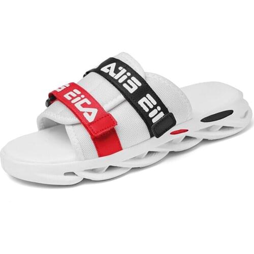 New Fashion Men Beach Shoes Outdoor Non-slip Pool Casual Sandals Men Garden Flip Flop Water Lightweight Cushion Beach Slippers