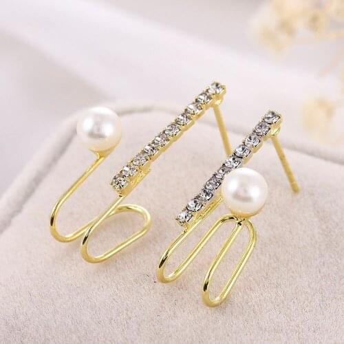 South Koreas Dongdaemun Simple Small One Horizontal Pearl Stud Earrings Wild Temperament Earrings Girl Jewelry New Hot Sale