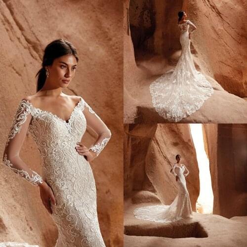 2021 Bridal Gowns Wedding Dress Off Shoulder Long Sleeves Lace Appliques Button Back Bohemian Beach Mermaid Wedding Dresses