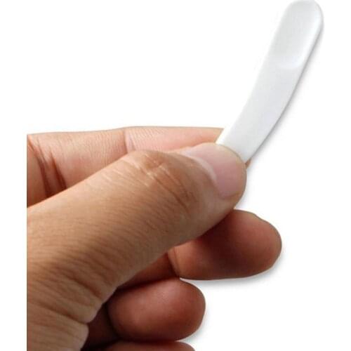 100pcs Mini Cosmetic Spatula Scoops Disposable Mask Spatula Plastic Spoon Set Cosmetic Spatula Disposable Curved Scoop Makeup