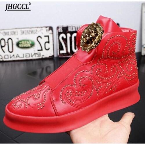 New brand rivet shoes mens leather loafers mens shoes thick low rivet Martin shoes high quality flat boots A26