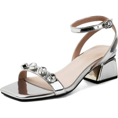 2021 Summer Silver And Gold Womens Sandals Middle heel of Horseshoe Round Crystal Sequin Ribbon Square Toe Cap Shoes for Female