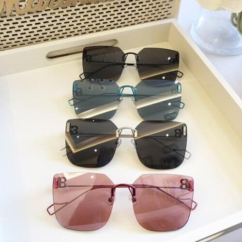 Retro Square Large Frame Trend Sunglasses Frameless Personality Sun Glasses for Men & Women Anti Blue Light Flat Eyewear Goggle