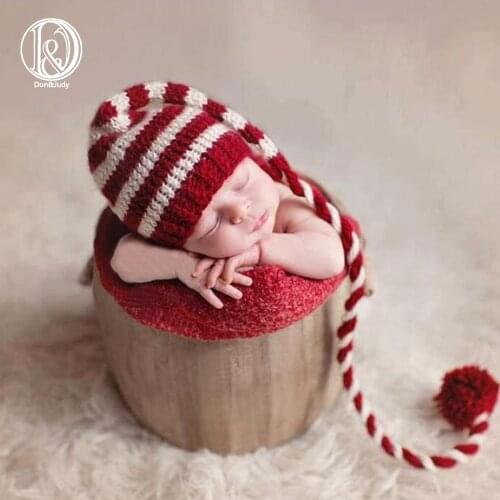 D&J 2019 New Christmas Cap Props Long Tails Hat Newborn Photography Props Red Crochet Baby Hats Baby Props For Photography