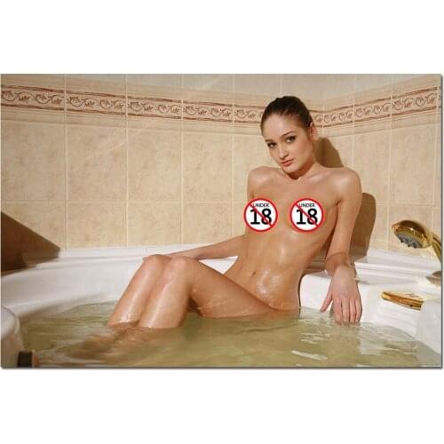 Wall Art Sexy Super Model in the Bathtub Poster Canvas Prints Paintings Wall Picture for Living Room Decor