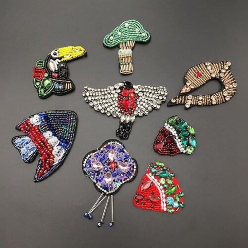 Handmade Rhinestone Beaded Patches Birds Parro Mushroom Badges Sew on Crystal Pearl Patch for Clothing Beading Applique Patch