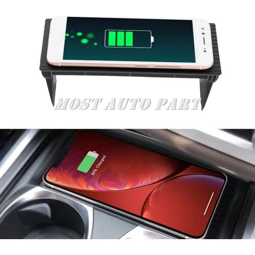 Interior Car Wireless Charger Wireless Phone Charging For BMW 7 Series G11 G12 2016-2021 The Phone With QI Wireless Charging